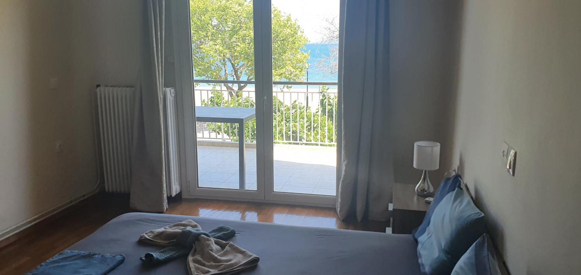 Nafpaktos Beach House Sea View Apartment First Floor Экстерьер фото