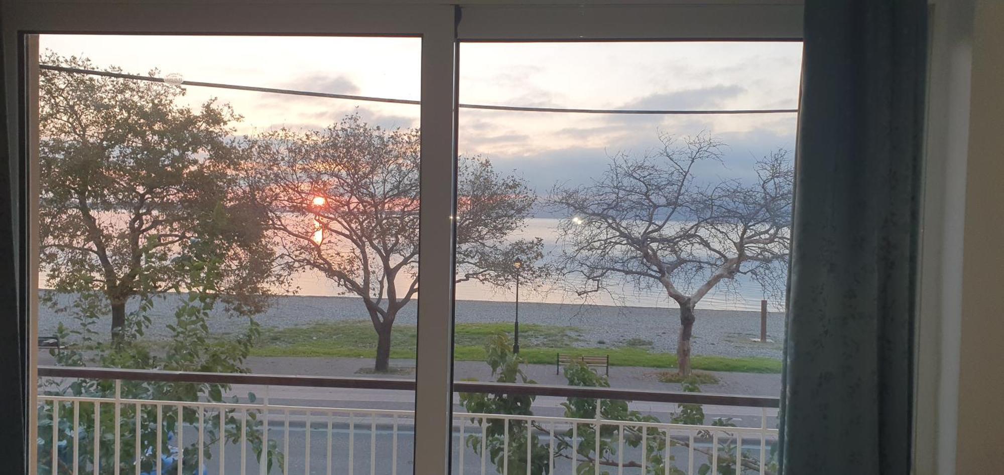 Nafpaktos Beach House Sea View Apartment First Floor Экстерьер фото