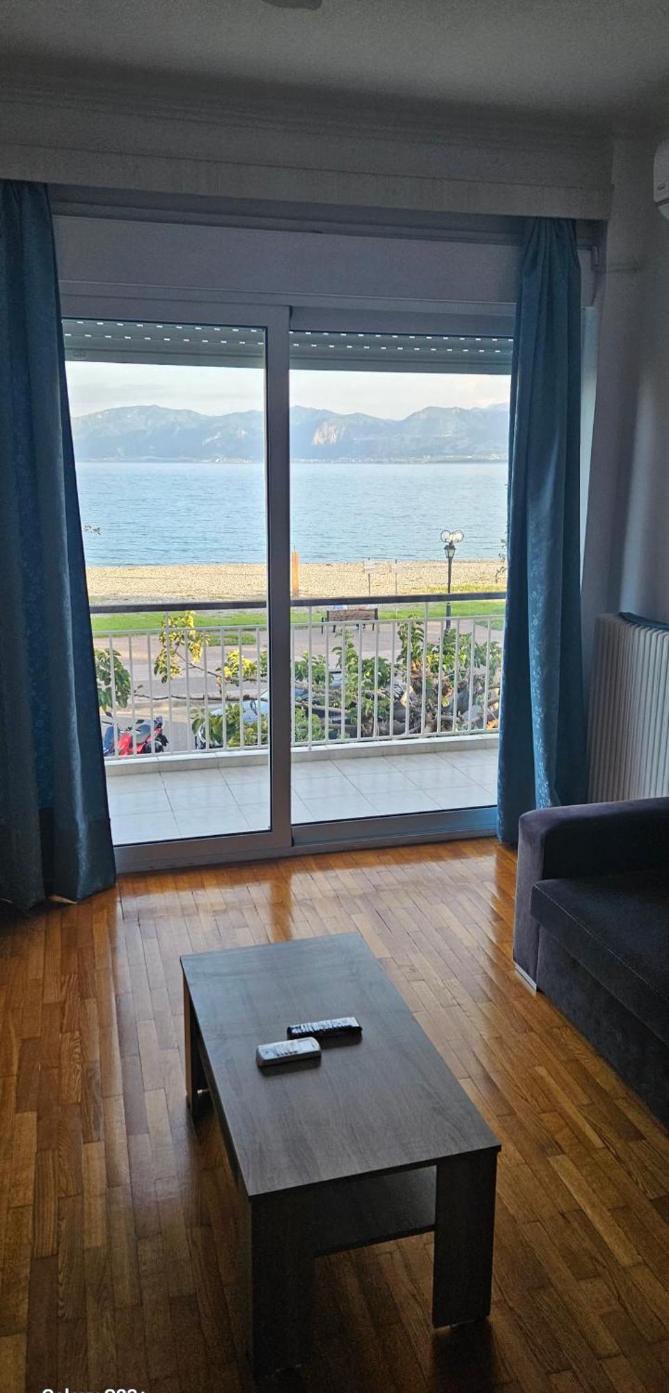 Nafpaktos Beach House Sea View Apartment First Floor Экстерьер фото