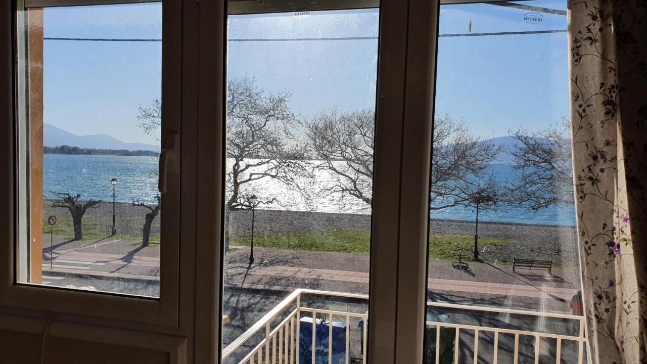 Nafpaktos Beach House Sea View Apartment First Floor Экстерьер фото