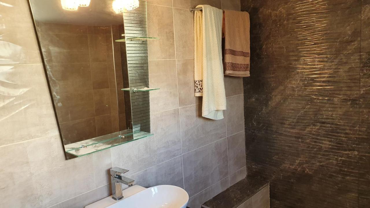 Nafpaktos Beach House Sea View Apartment First Floor Экстерьер фото