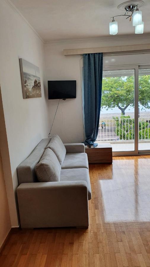 Nafpaktos Beach House Sea View Apartment First Floor Экстерьер фото