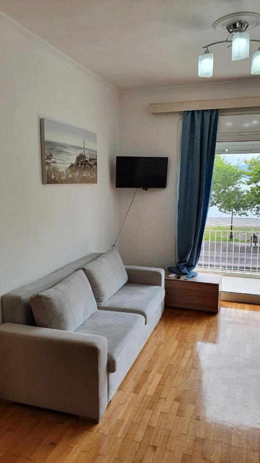 Nafpaktos Beach House Sea View Apartment First Floor Экстерьер фото