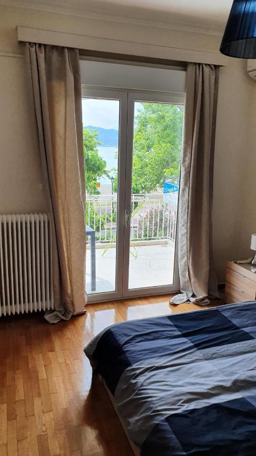 Nafpaktos Beach House Sea View Apartment First Floor Экстерьер фото